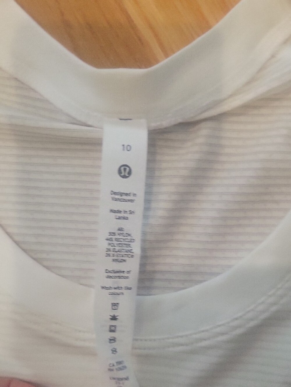 Lululemon Women's Swiftly Tech Short SLEEVE 2.0 - Picture 4 of 4